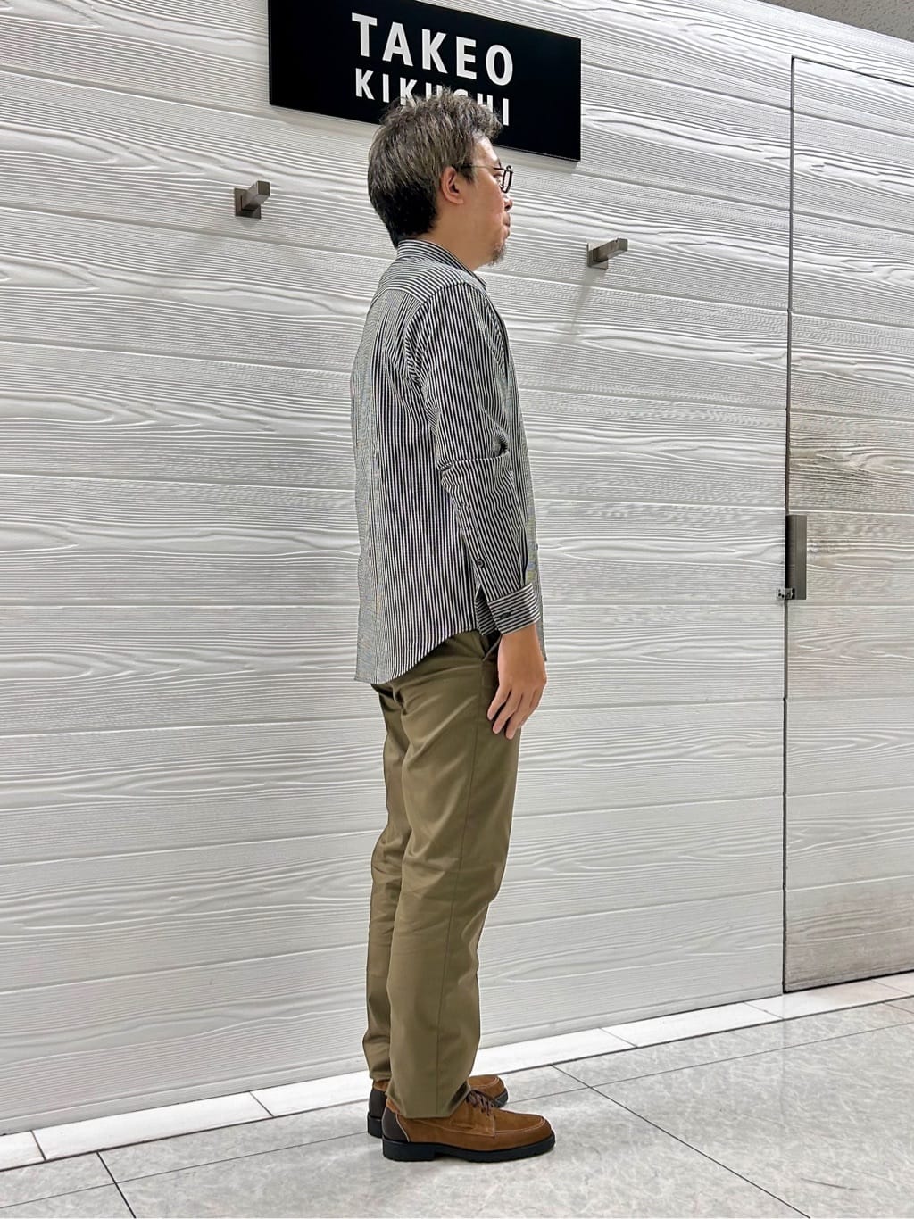 すーさんの「TAKEO KIKUCHI｜【オフィスカジュアル対応】ドレス チノパンツ」を使ったコーディネート