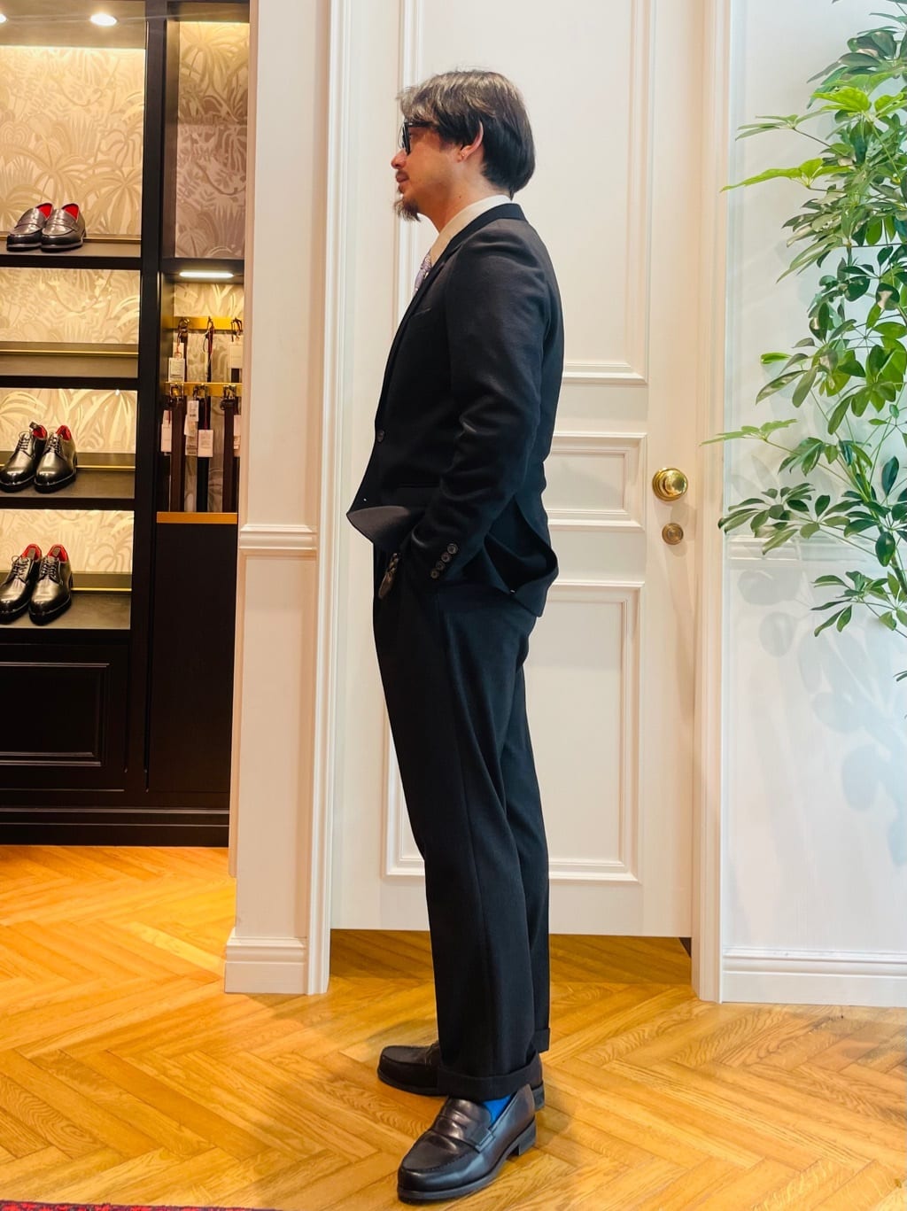 鶴田大士さんの「DRESSTERIOR｜【撥水加工/Safari5月号掲載】ローファー」を使ったコーディネート