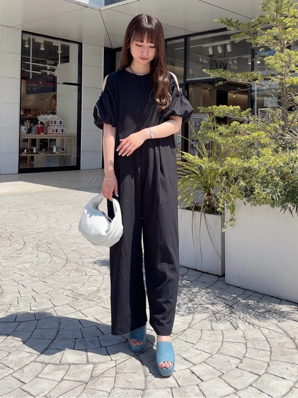 RINAさんの「ESPERANZA｜横型ワンハンドル手提げ」を使ったコーディネート