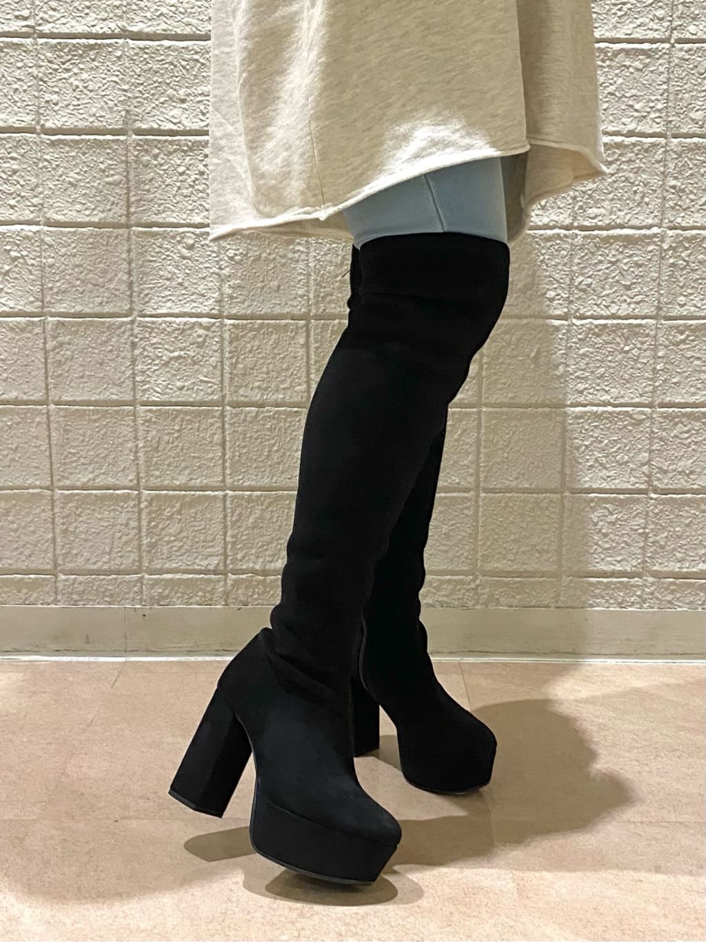 Akiさんの「ESPERANZA｜厚底ラク盛りニーハイブーツ」を使ったコーディネート