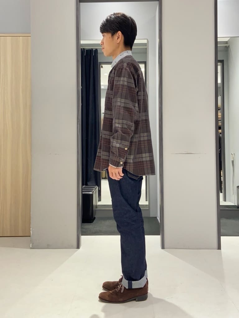 わいずみさんの「TAKEO KIKUCHI｜ハットモチーフ ジャカード ストライプ シャツ」を使ったコーディネート