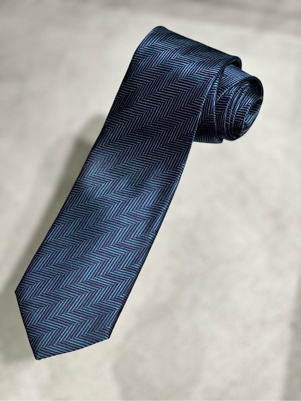 オノアサミさんの「TAKEO KIKUCHI｜【Made in JAPAN】矢絣（やがすり）シルクネクタイ」を使ったコーディネート