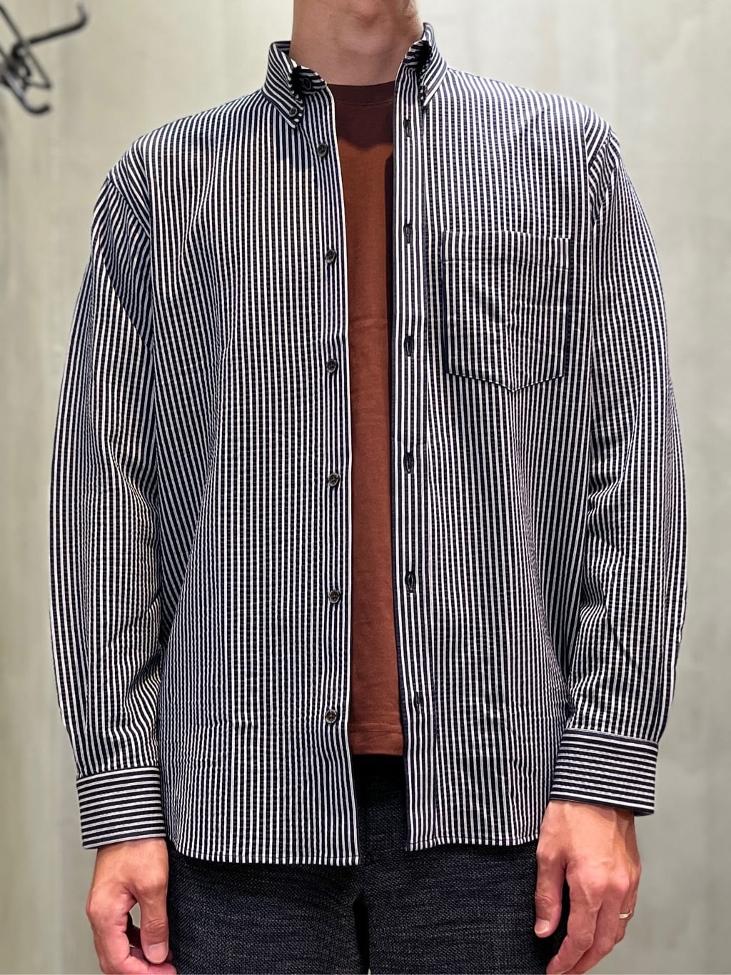 mutoさんの「TAKEO KIKUCHI｜【抗菌防臭/シーズンレス】シアサッカー ジャージシャツ」を使ったコーディネート