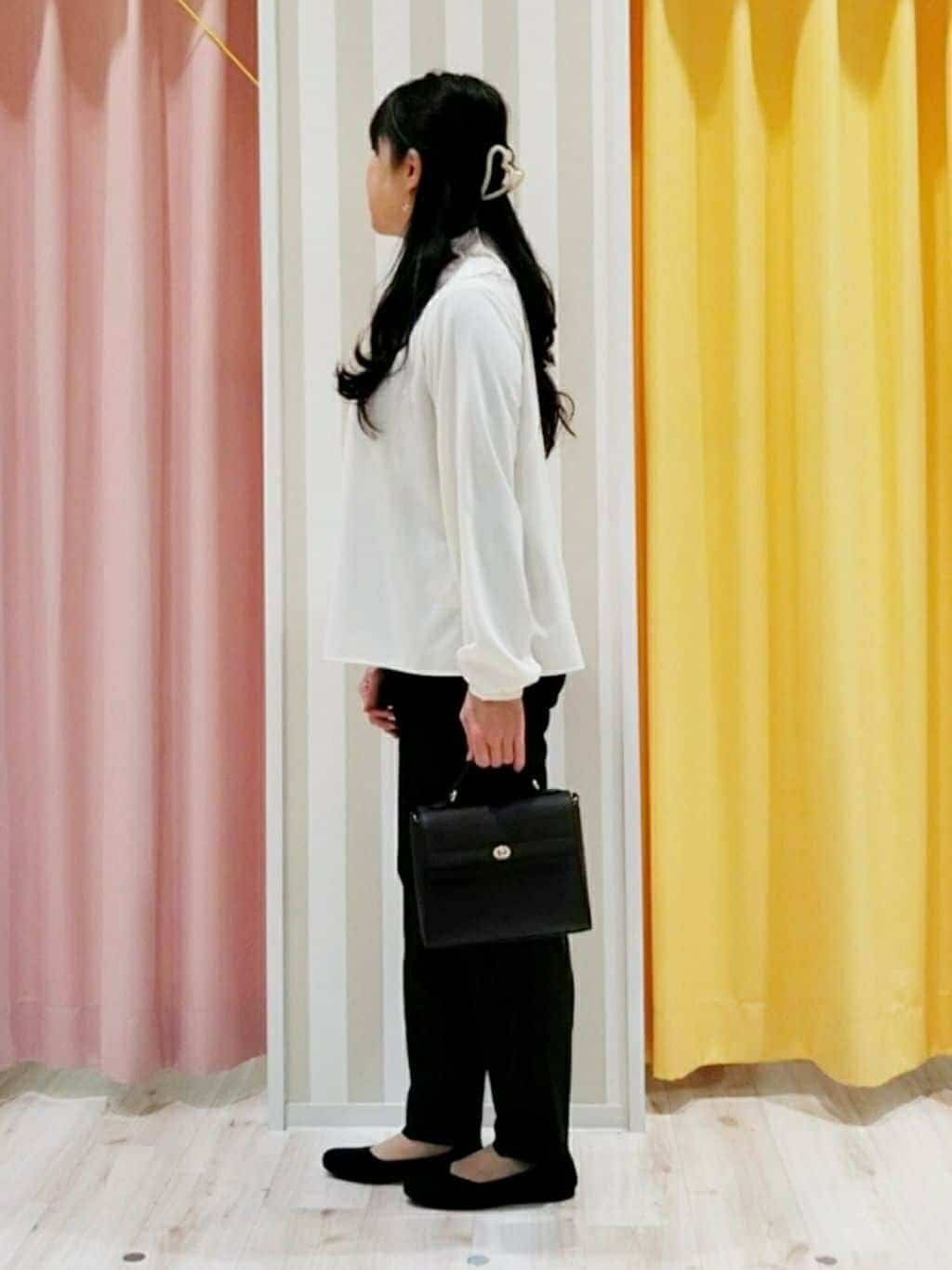 かずみさんの「SHOO･LA･RUE｜【洗える/SS-3L】すっきりキレイにかっこよく 大人のテーパードパンツ」を使ったコーディネート
