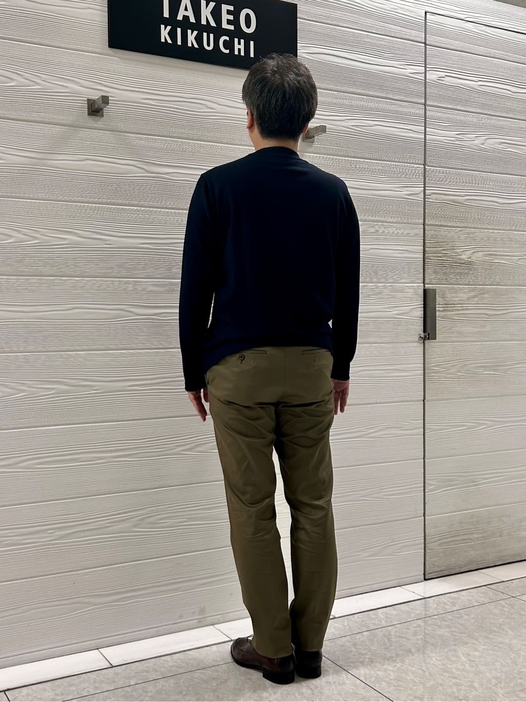 すーさんの「TAKEO KIKUCHI｜【オフィスカジュアル対応】ドレス チノパンツ」を使ったコーディネート