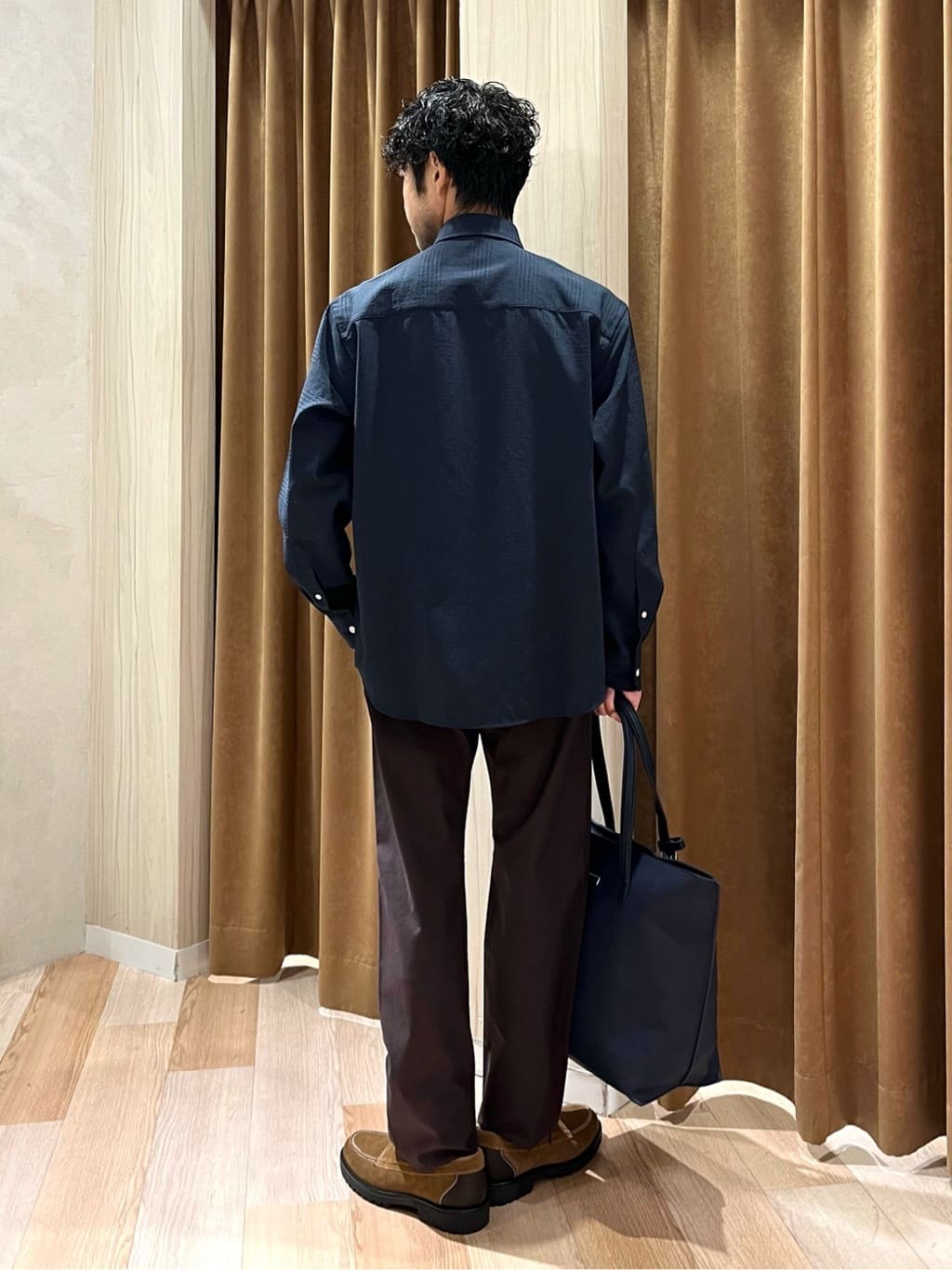URAさんの「TAKEO KIKUCHI｜【Made in JAPAN】播州織 ストレッチ パンツ」を使ったコーディネート
