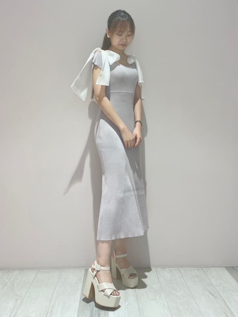 azusaさんの「ESPERANZA｜ラク盛り厚底サンダルⅢ」を使ったコーディネート
