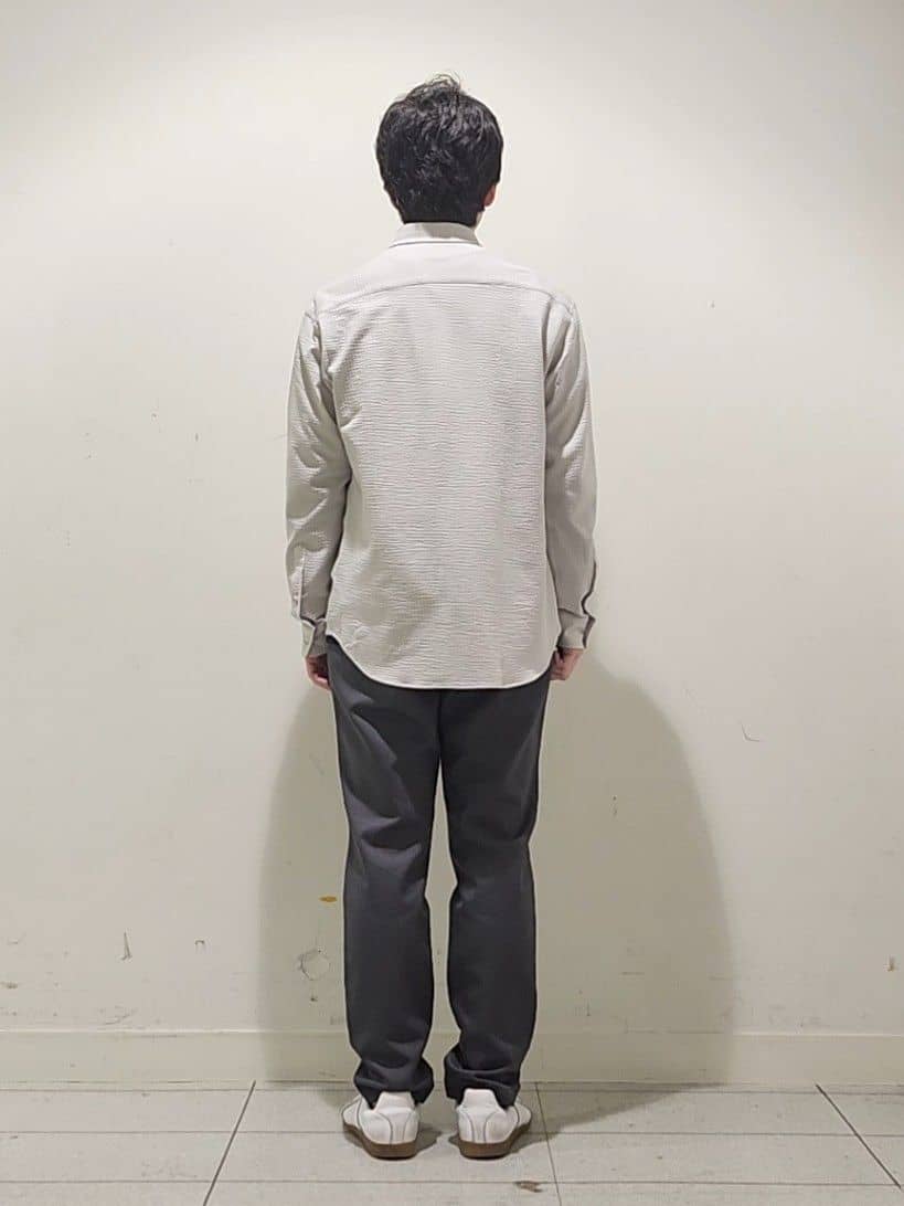 Maedaさんの「TAKEO KIKUCHI｜【抗菌防臭/シーズンレス】シアサッカー ジャージシャツ」を使ったコーディネート