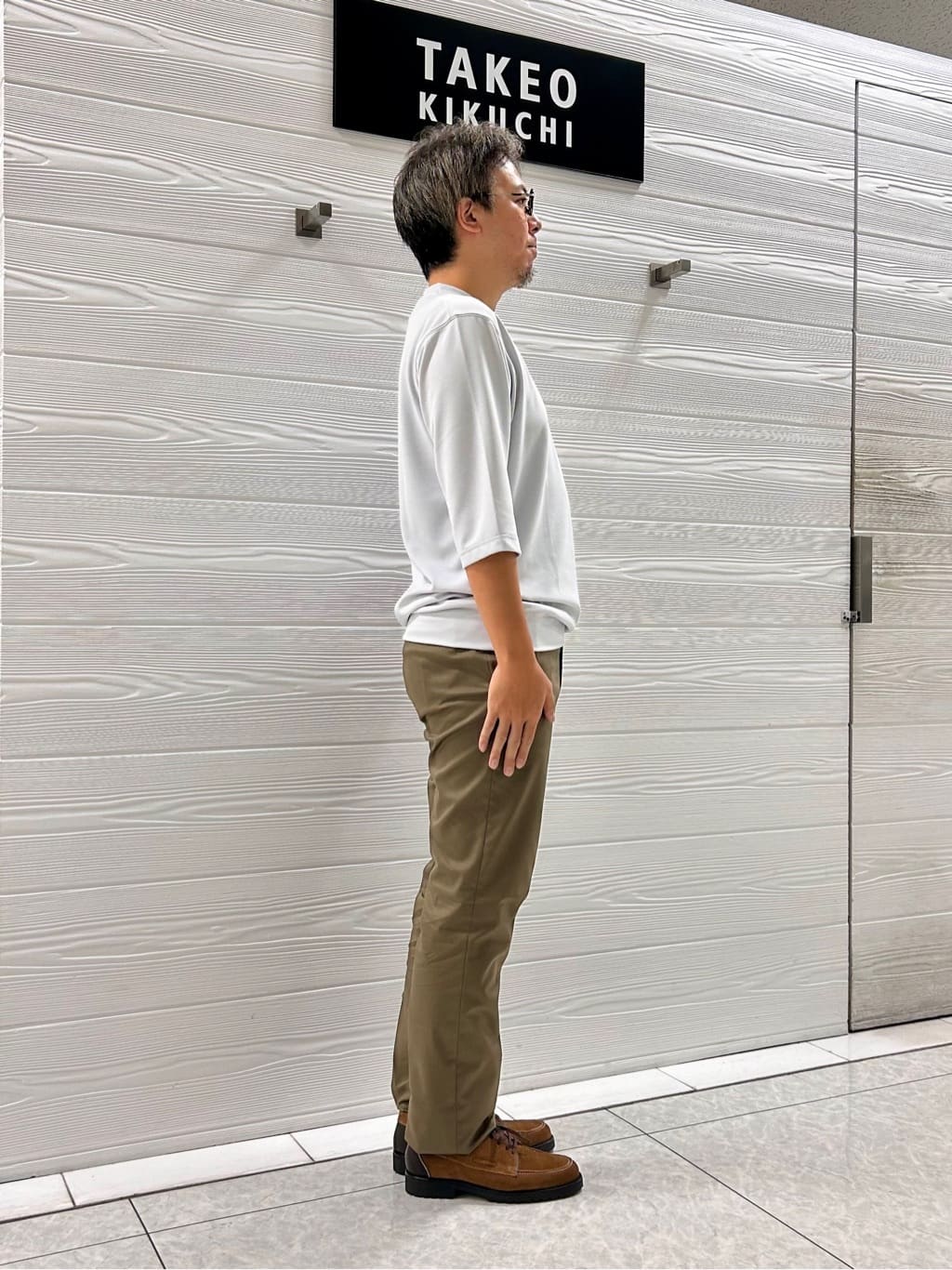 すーさんの「TAKEO KIKUCHI｜【オフィスカジュアル対応】ドレス チノパンツ」を使ったコーディネート