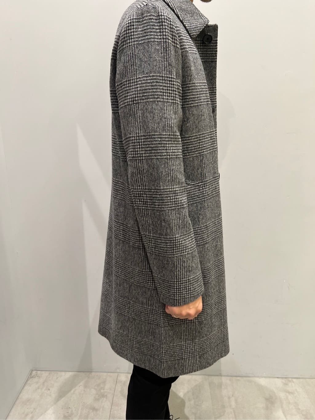 SHOOさんの「TAKEO KIKUCHI｜【Sサイズ～】ストレッチ デニム パンツ」を使ったコーディネート