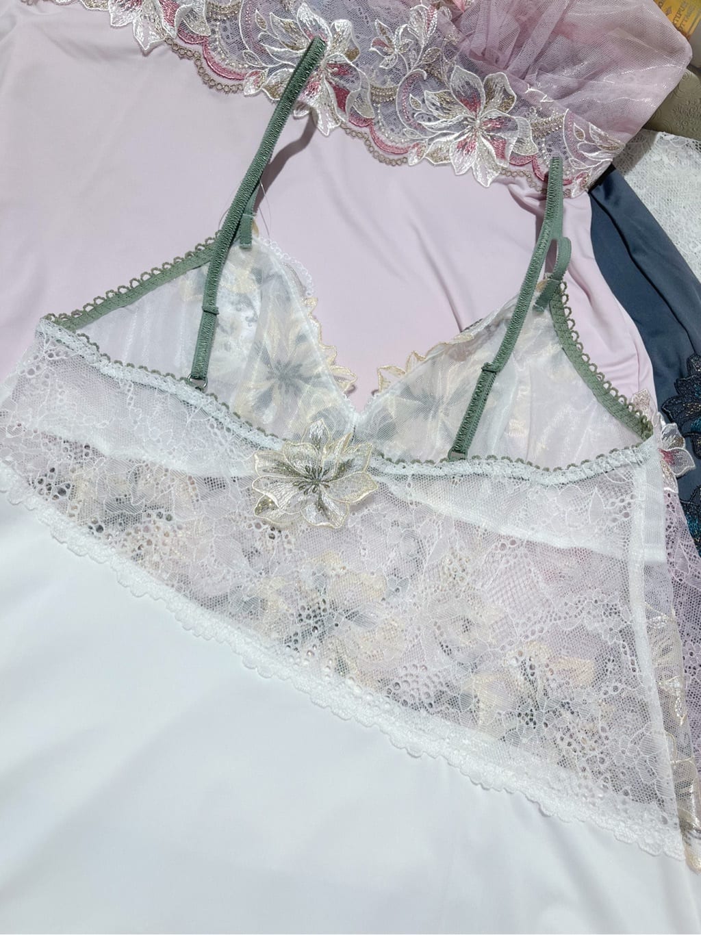 Hisaeさんの「Risa Magli｜フュシア ブラジャー」を使ったコーディネート