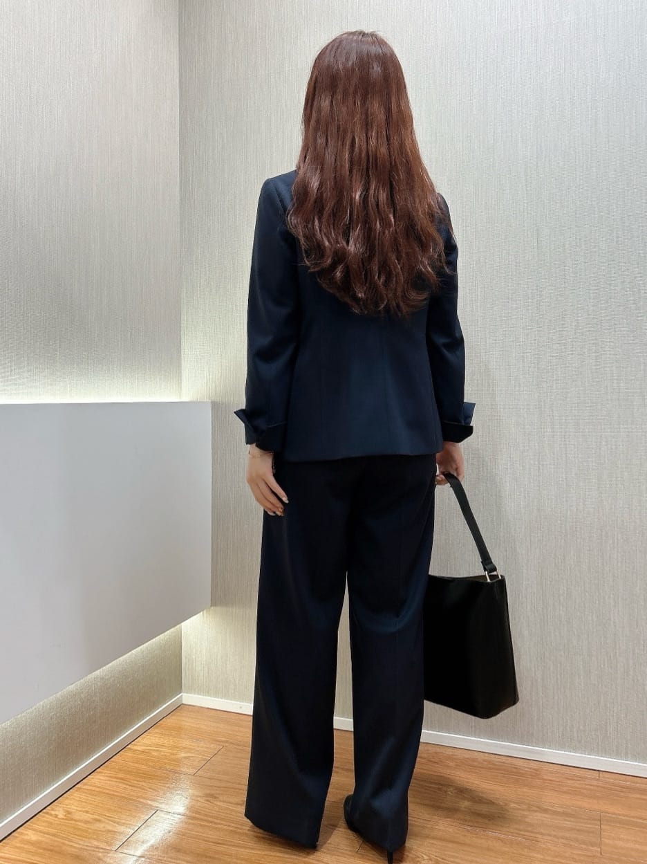 R.Kさんの「UNTITLED｜【洗える通勤スーツ】レジェールギャバ　ストレッチカラーレスジャケット」を使ったコーディネート