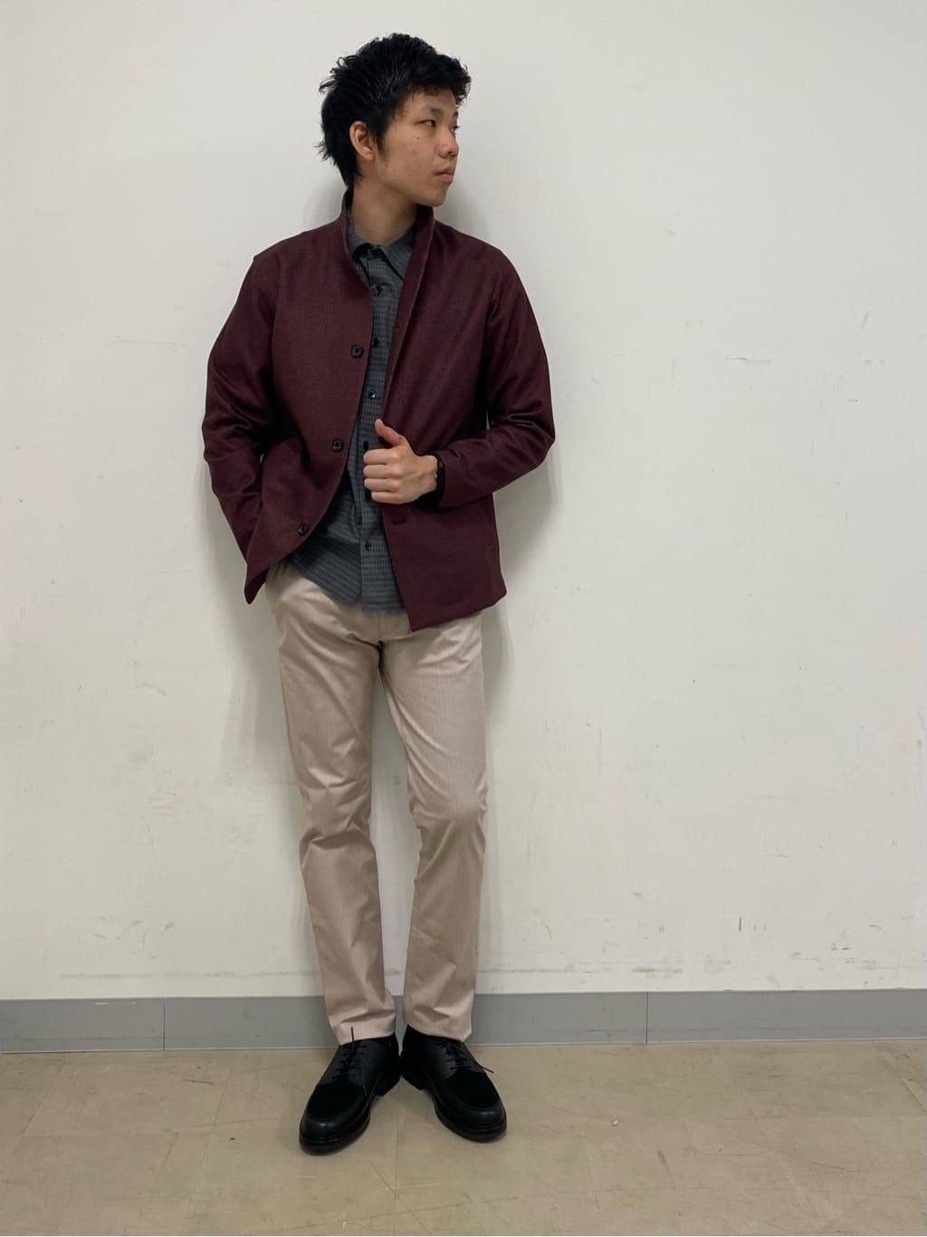 shoumaさんの「TAKEO KIKUCHI｜【全7サイズ&times;8色展開！】トップマルチヘリンボン パンツ」を使ったコーディネート