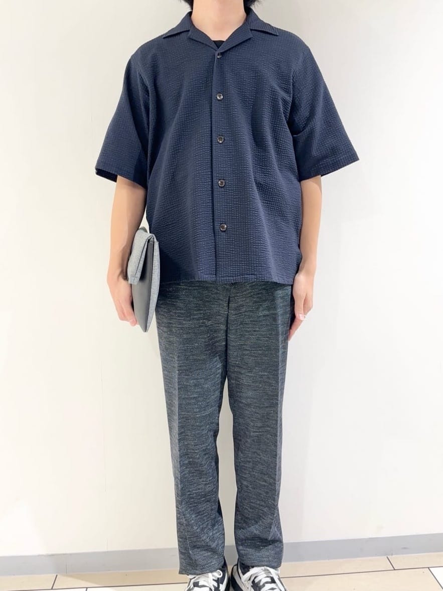 及川さんの「TAKEO KIKUCHI｜【尾州織】リネンブレンド メッシュパンツ」を使ったコーディネート