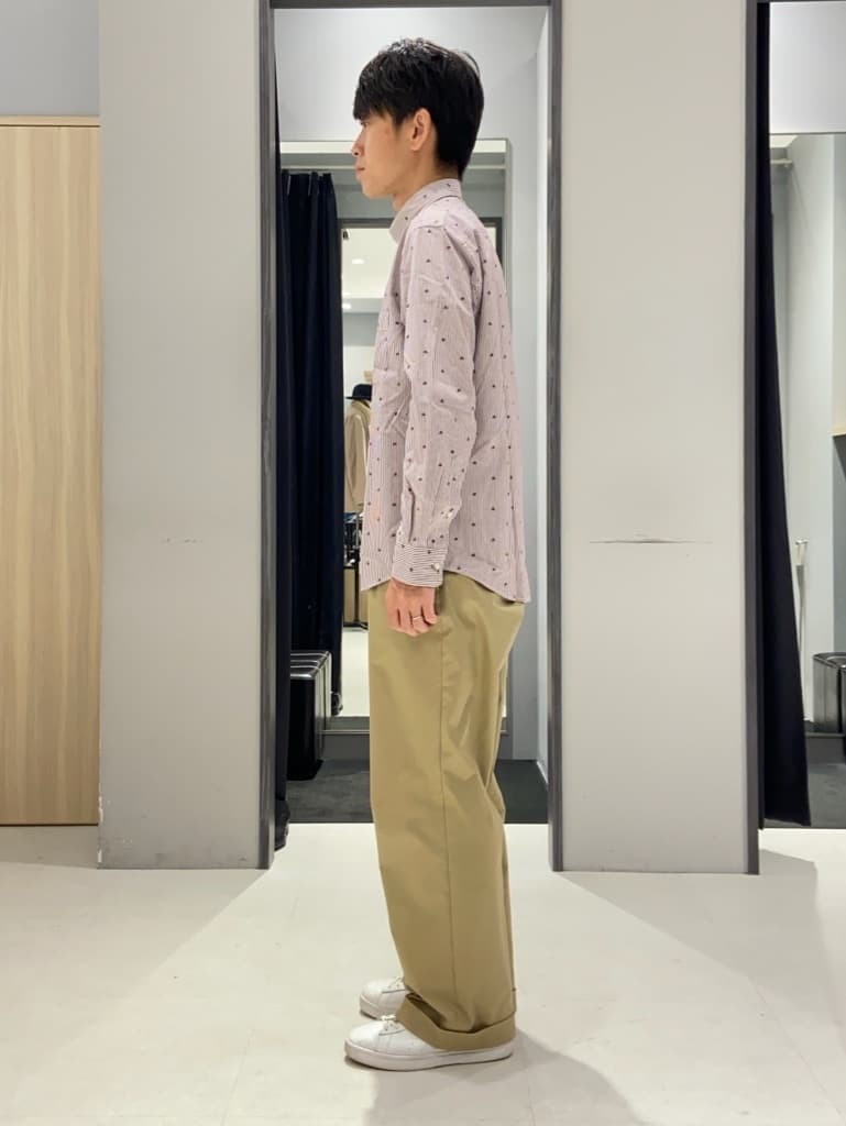 わいずみさんの「TAKEO KIKUCHI｜ハットモチーフ ジャカード ストライプ シャツ」を使ったコーディネート