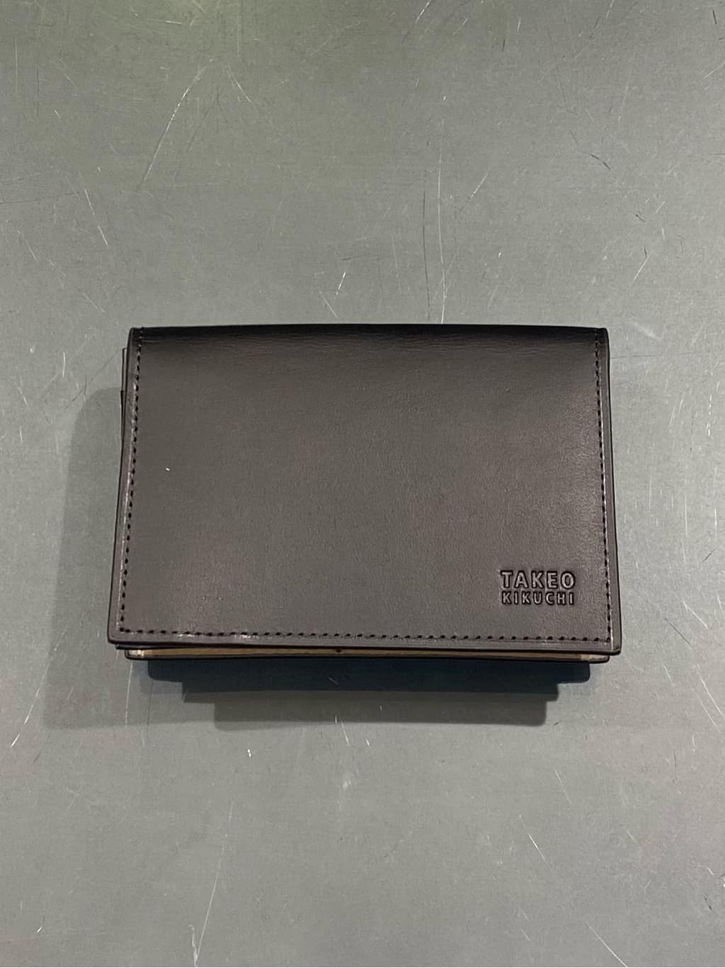 uedaさんの「TAKEO KIKUCHI｜【ソフト＆ナチュラル】ミニメッシュ レザー 名刺入れ」を使ったコーディネート