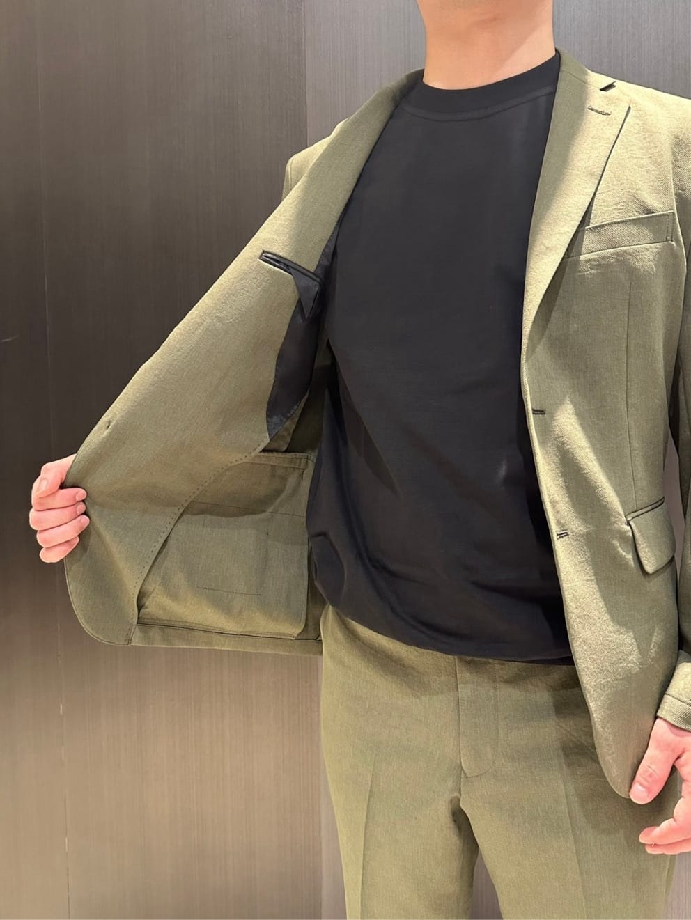圭哉さんの「TAKEO KIKUCHI｜【抗菌防臭／5サイズ展開】ハイゲージポンチ Tシャツ」を使ったコーディネート