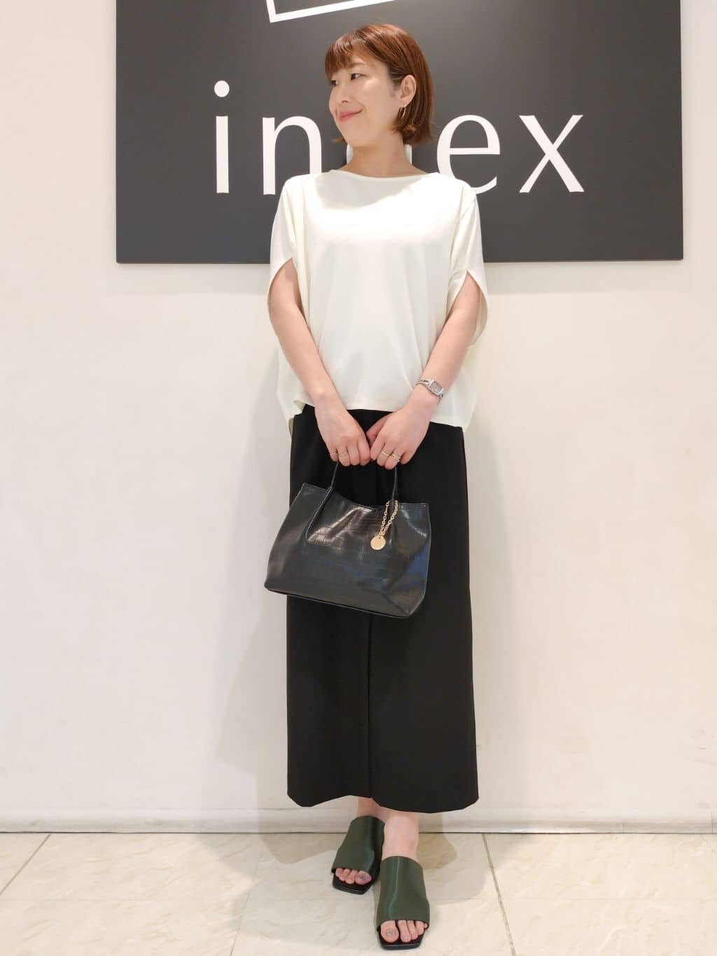 n.さんの「index｜【抗菌防臭加工/7cmヒール】ベーシックパンプス/通勤対応」を使ったコーディネート