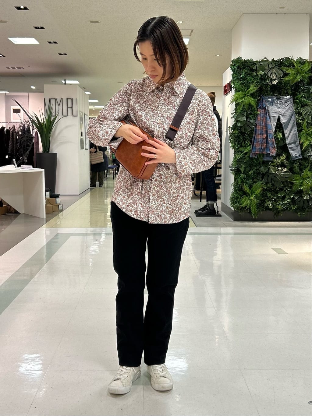 みかさんの「TAKEO KIKUCHI｜【Sサイズ～】ストレッチ デニム パンツ」を使ったコーディネート