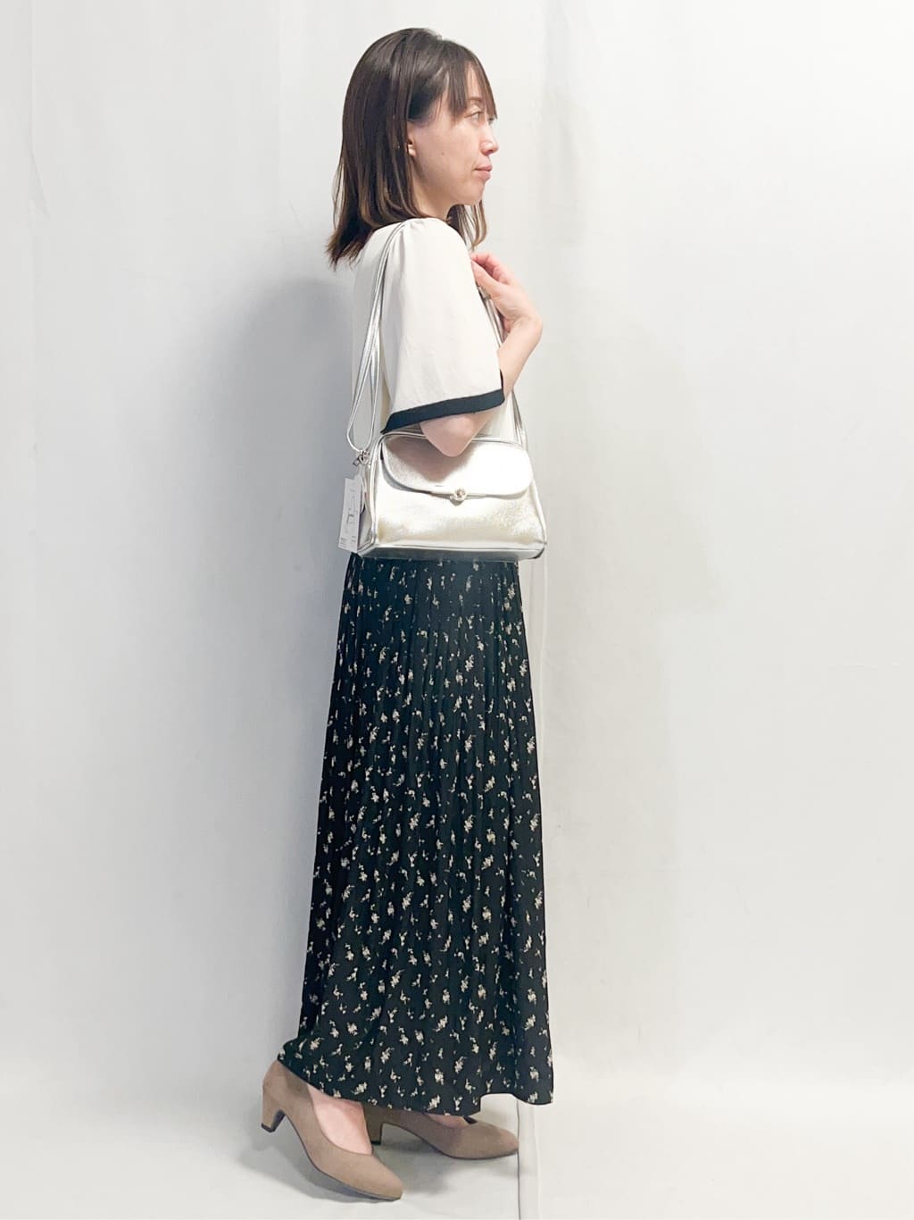 なーさんさんの「grove｜【人間工学】つつまれフィットパンプス【入卒対応可】」を使ったコーディネート