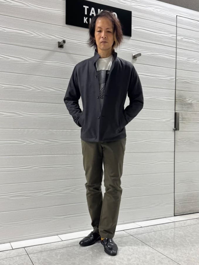 井出恭輔さんの「TAKEO KIKUCHI｜【DOWN FABRIC】ダウンファブリック スタンドカラーブルゾン」を使ったコーディネート