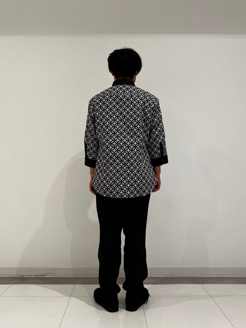 MATSUBARAさんの「DRESSTERIOR｜◆オーバーラップサークル スリークオーターシャツ」を使ったコーディネート