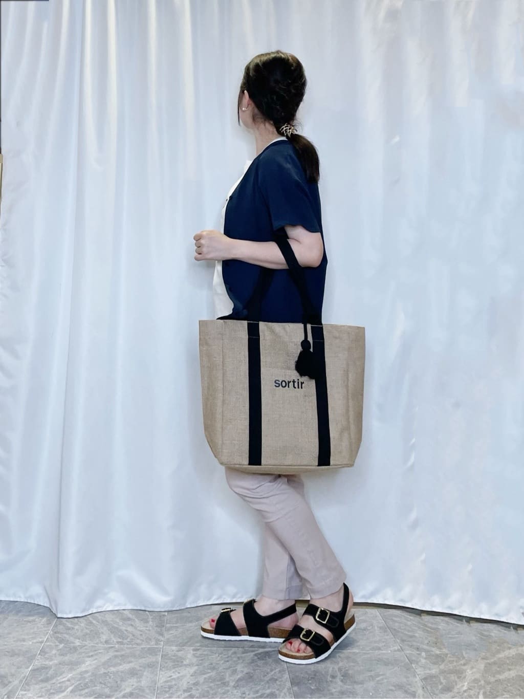 かのさんの「SHOO･LA･RUE｜【SS-3L/無理せずスリム】 ぐんぐん伸びる イージーテーパードパンツ」を使ったコーディネート