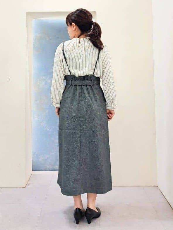 ふるさんの「grove｜【ふわっと心地よい足入れ】やわここち(R)Vカットパンプス」を使ったコーディネート
