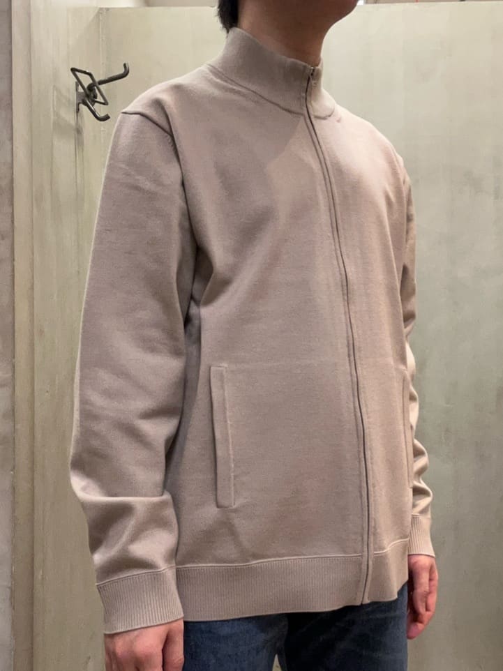 コウノ モトヤさんの「TAKEO KIKUCHI｜【モンスターストレッチ】日本製 ウォッシュド デニムパンツ」を使ったコーディネート