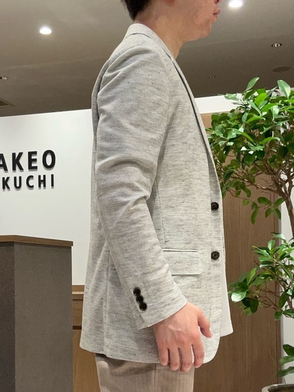 コウノ モトヤさんの「TAKEO KIKUCHI｜【尾州織】リネンブレンド メッシュ ジャケット」を使ったコーディネート