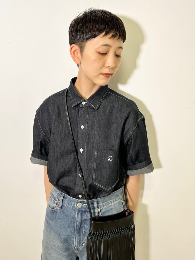 OCHIAIさんの「DRESSTERIOR｜【ウォッシャブル】テーパードコンフォートデニム」を使ったコーディネート