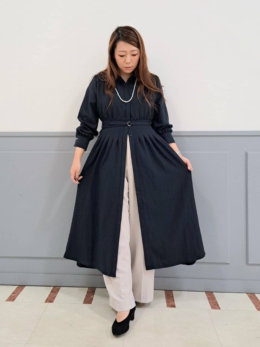 まーみんさんの「grove｜【ふわっと心地よい足入れ】やわここち(R)Vカットパンプス」を使ったコーディネート