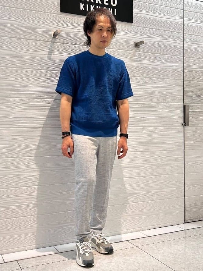 井出恭輔さんの「TAKEO KIKUCHI｜【尾州織】リネンブレンド メッシュパンツ」を使ったコーディネート