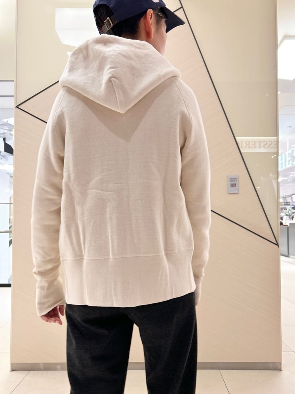 OCHIAIさんの「DRESSTERIOR｜デキシー吊裏毛ジップアップパーカ」を使ったコーディネート