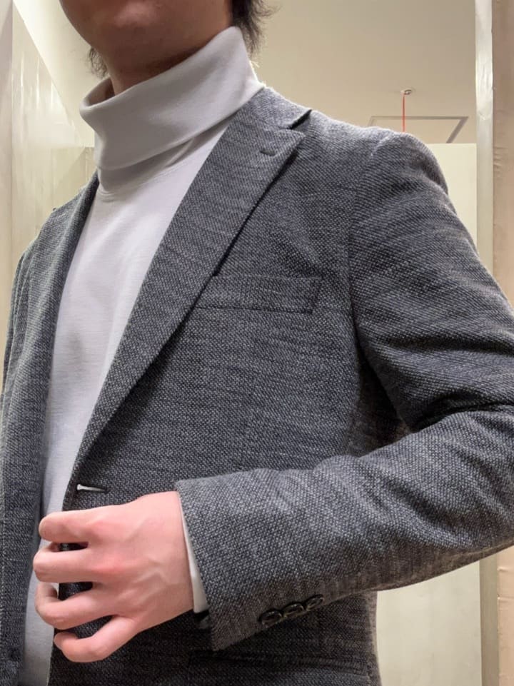 コウノ モトヤさんの「TAKEO KIKUCHI｜【Made in JAPAN】播州織 ストレッチ パンツ」を使ったコーディネート