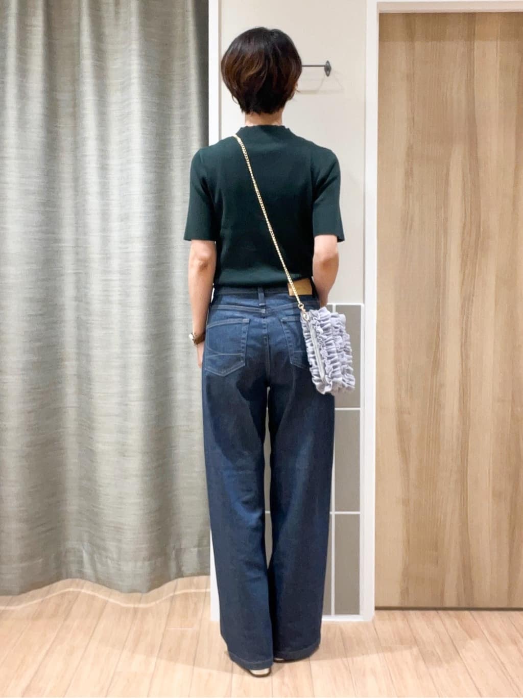 ヨッコさんの「grove｜【SOMETHING&times;grove別注】LISAWIDE DENIM PANTS」を使ったコーディネート
