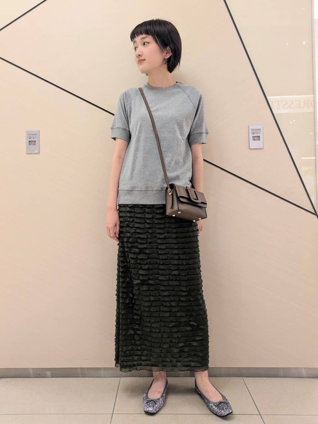 saoriさんの「DRESSTERIOR｜【定番/人気】ラグランハーフスリーブプルオーバー」を使ったコーディネート