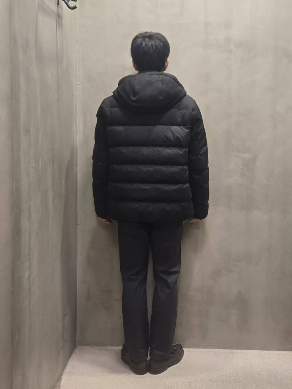 白木駆さんの「TAKEO KIKUCHI｜【Made in JAPAN】播州織 ヘリンボン ストレート パンツ」を使ったコーディネート