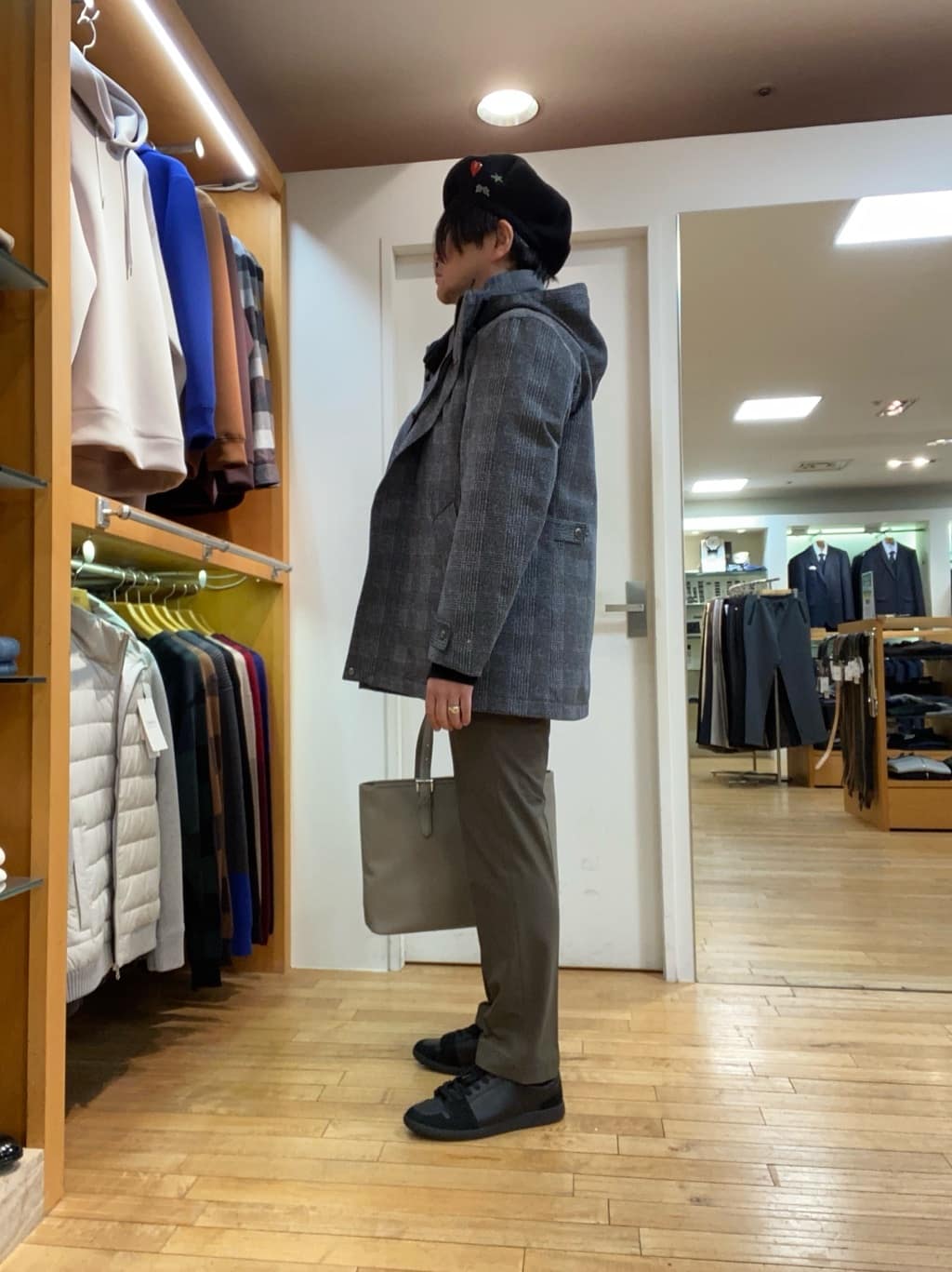 田邊誠さんの「TAKEO KIKUCHI｜【3WAY】ジャカード グレンチェック ダウンライナー ブルゾン」を使ったコーディネート