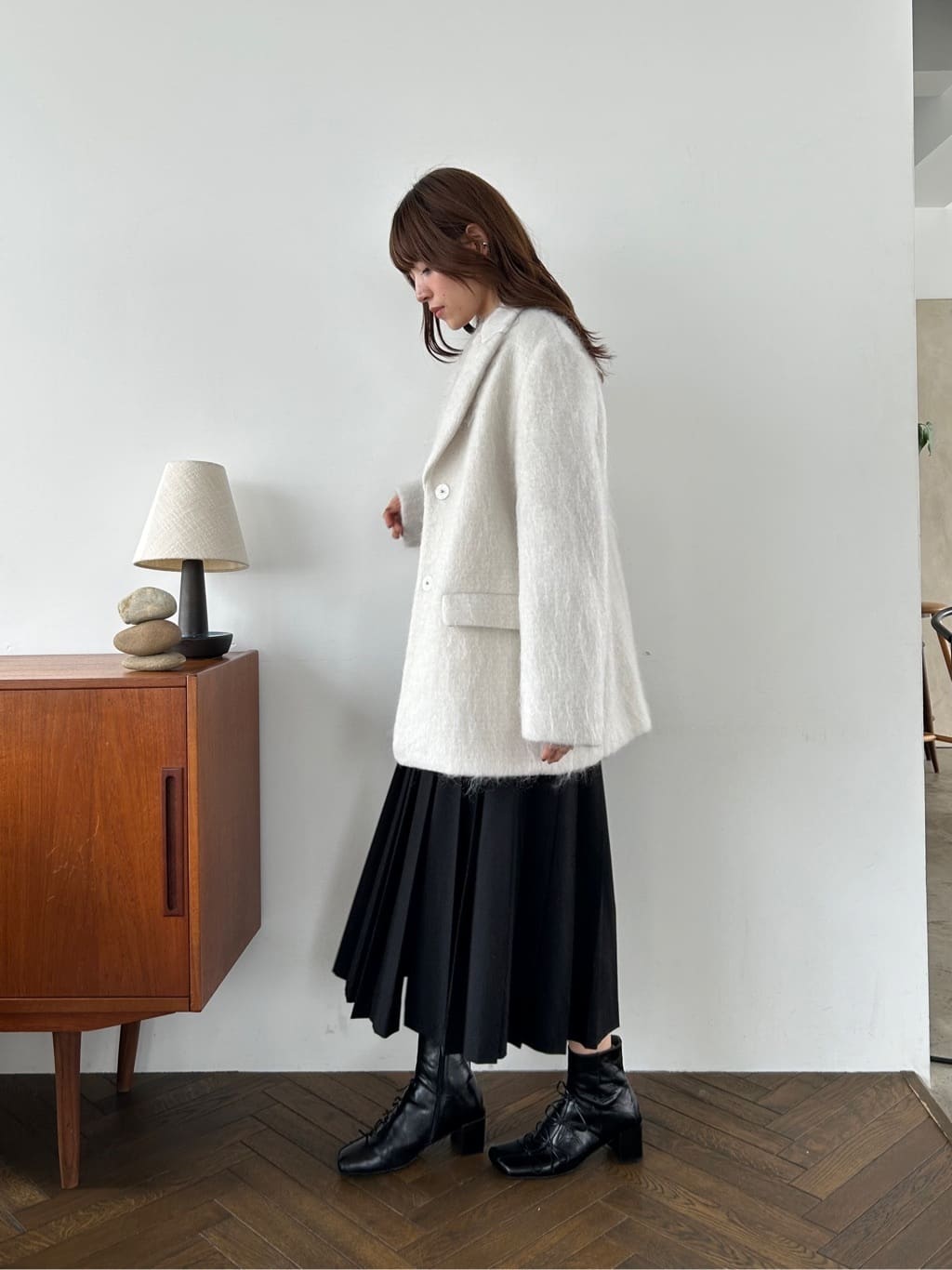 miyu maesakaさんの「CODE A｜shaggy jacket coat」を使ったコーディネート