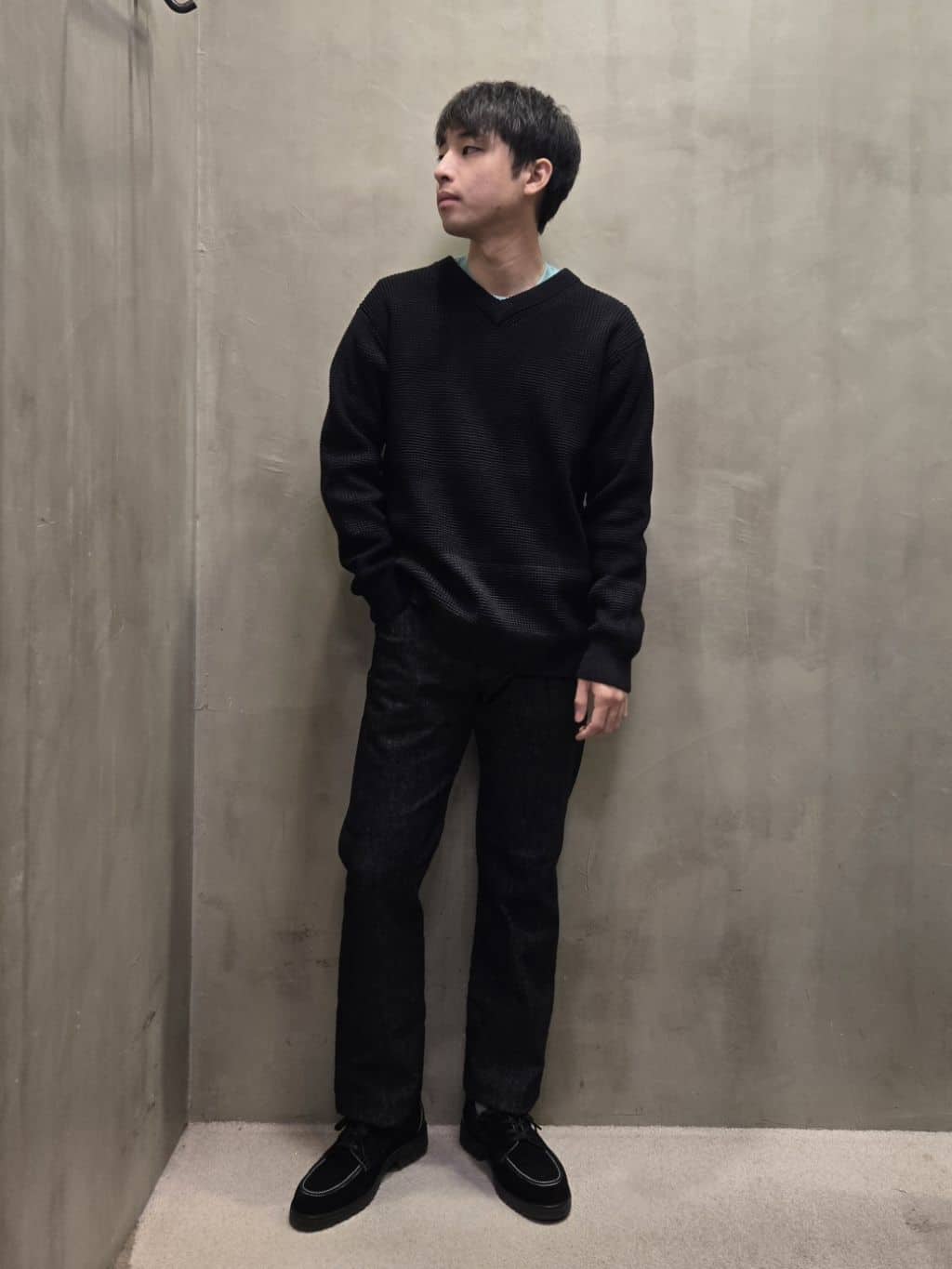 白木駆さんの「TAKEO KIKUCHI｜【モンスターストレッチ】日本製 ワンウォッシュ デニムパンツ」を使ったコーディネート