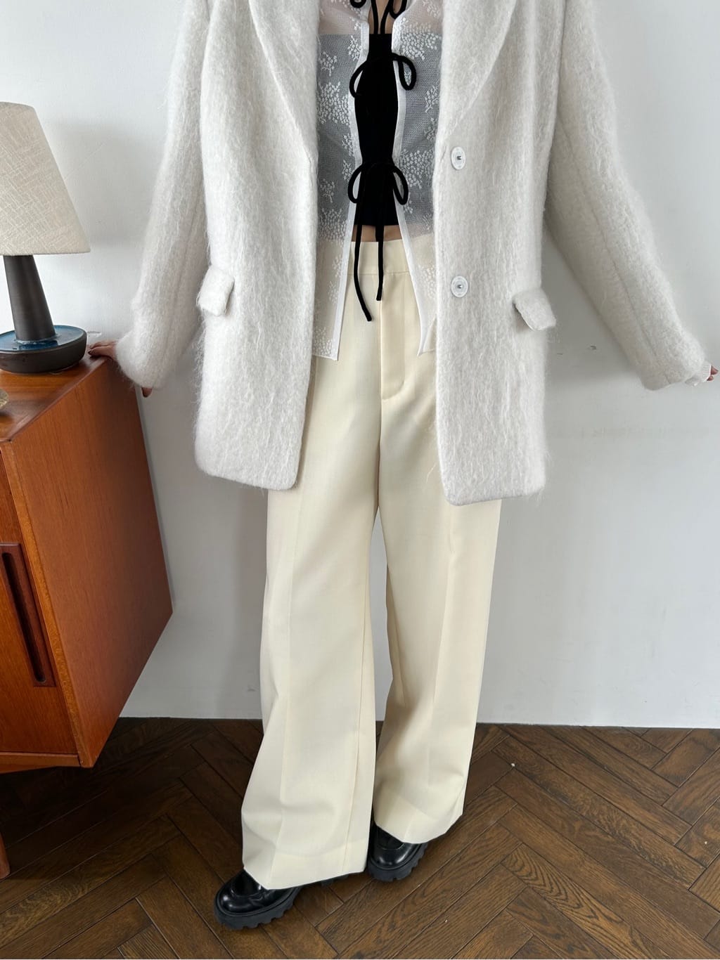 miyu maesakaさんの「CODE A｜shaggy jacket coat」を使ったコーディネート