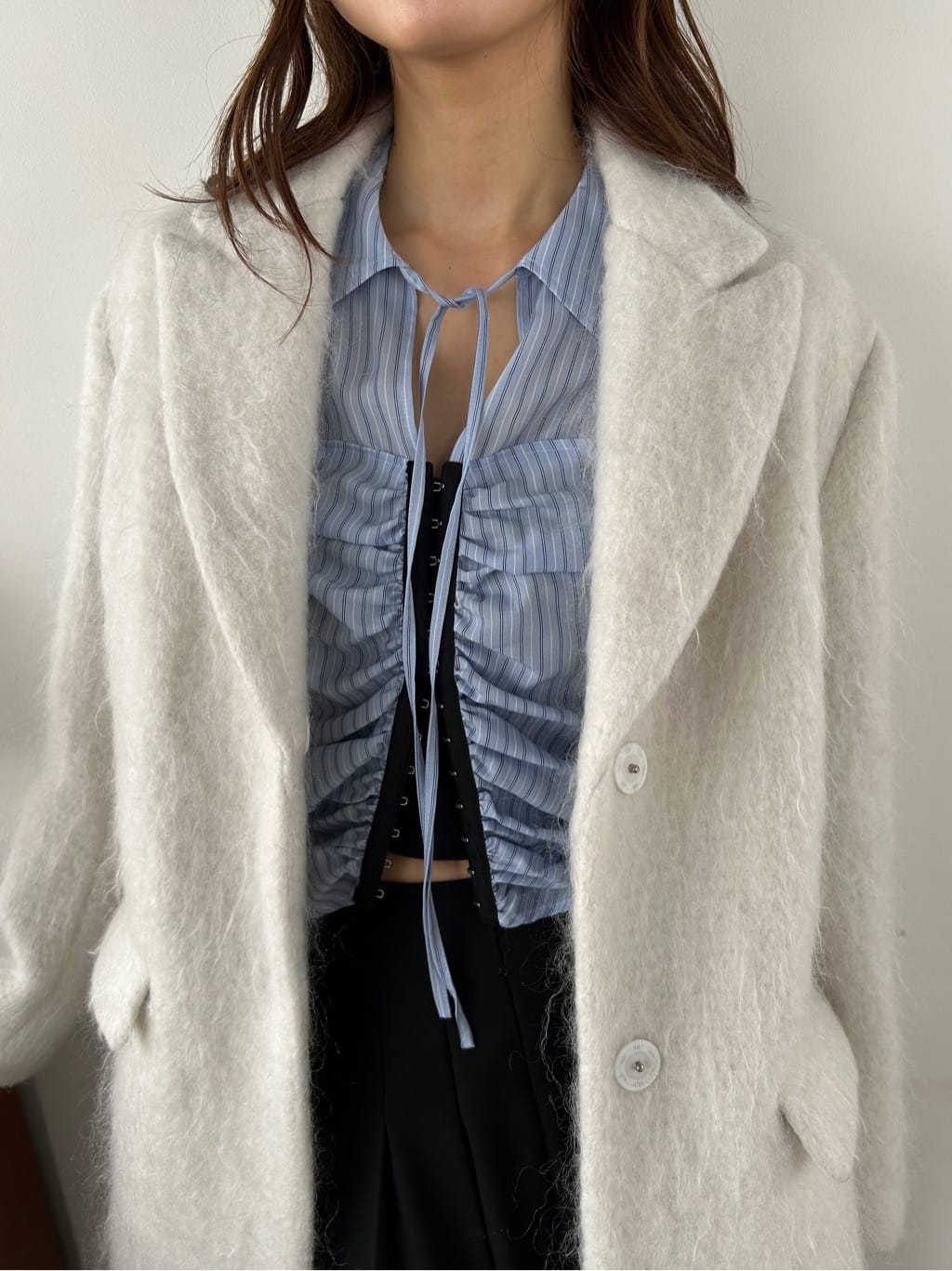 miyu maesakaさんの「CODE A｜shaggy jacket coat」を使ったコーディネート