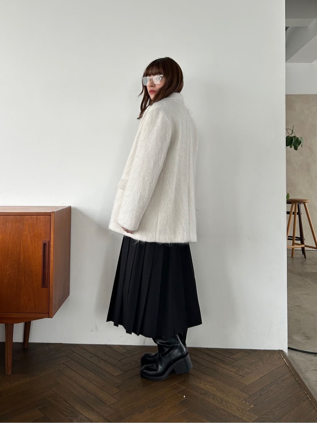 miyu maesakaさんの「CODE A｜shaggy jacket coat」を使ったコーディネート