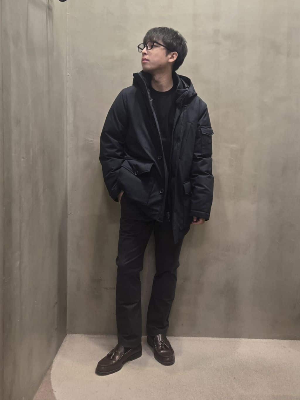 白木駆さんの「TAKEO KIKUCHI｜【Made in JAPAN】播州織 ヘリンボン ストレート パンツ」を使ったコーディネート