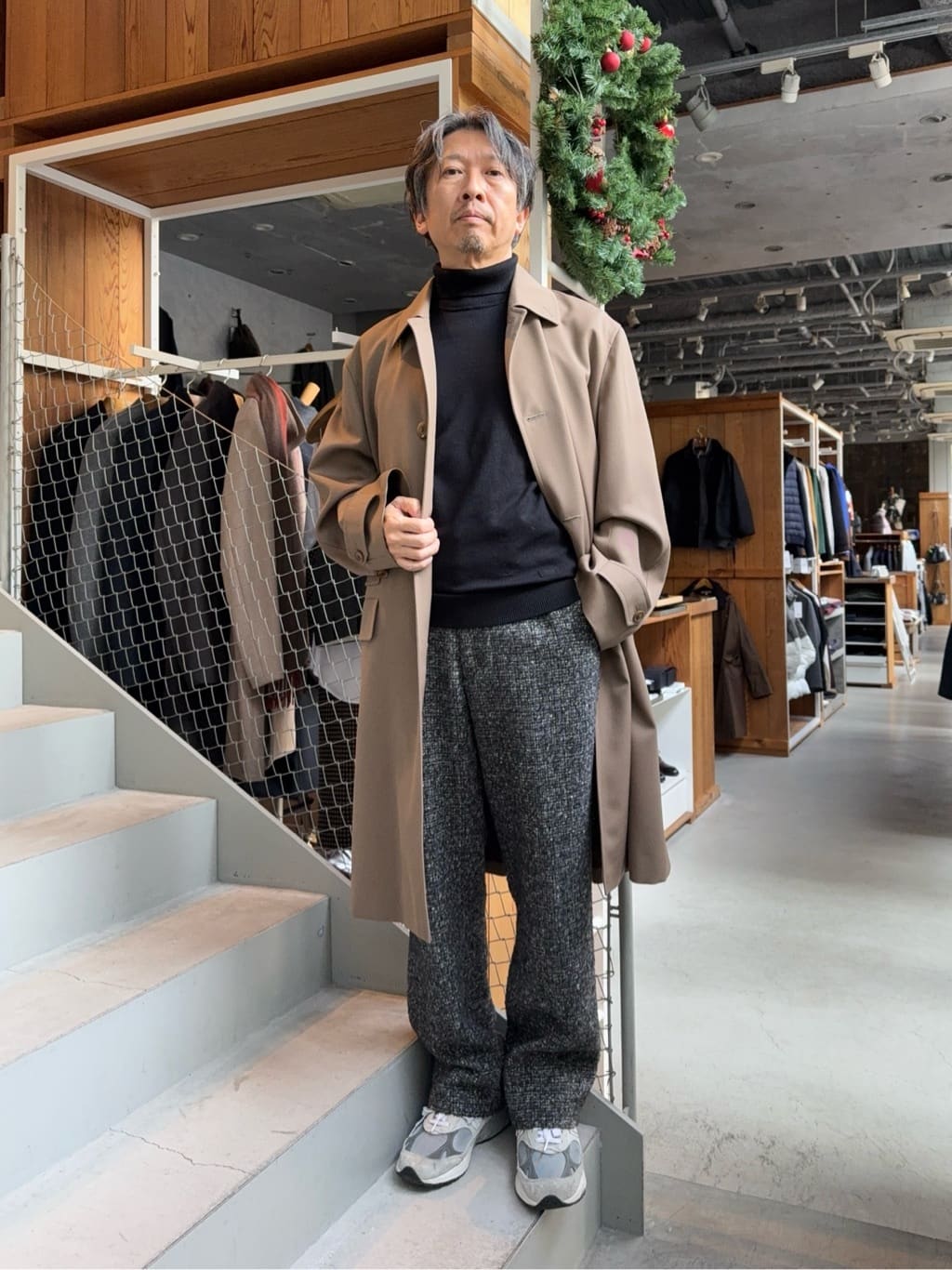 デザイナーTAKEman さんの「TAKEO KIKUCHI｜◆【便利なサイズ感】ドライビング　トートバッグ」を使ったコーディネート