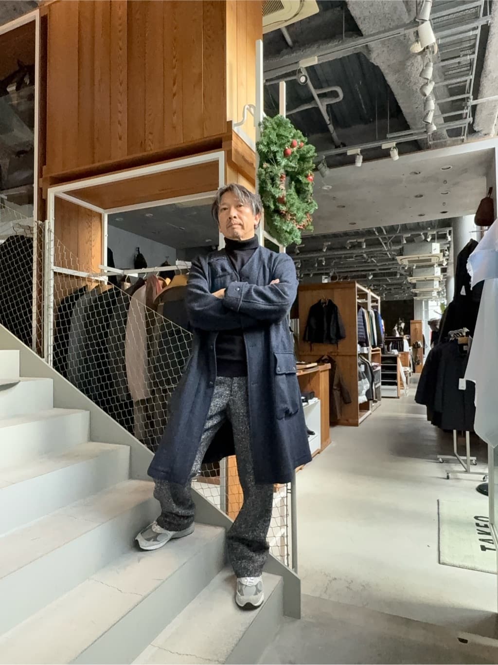 デザイナーTAKEman さんの「TAKEO KIKUCHI｜◆【便利なサイズ感】ドライビング　トートバッグ」を使ったコーディネート