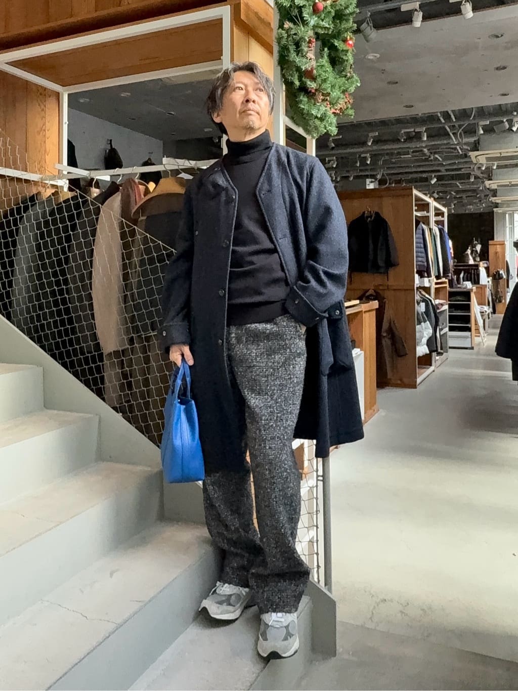 デザイナーTAKEman さんの「TAKEO KIKUCHI｜◆【便利なサイズ感】ドライビング　トートバッグ」を使ったコーディネート