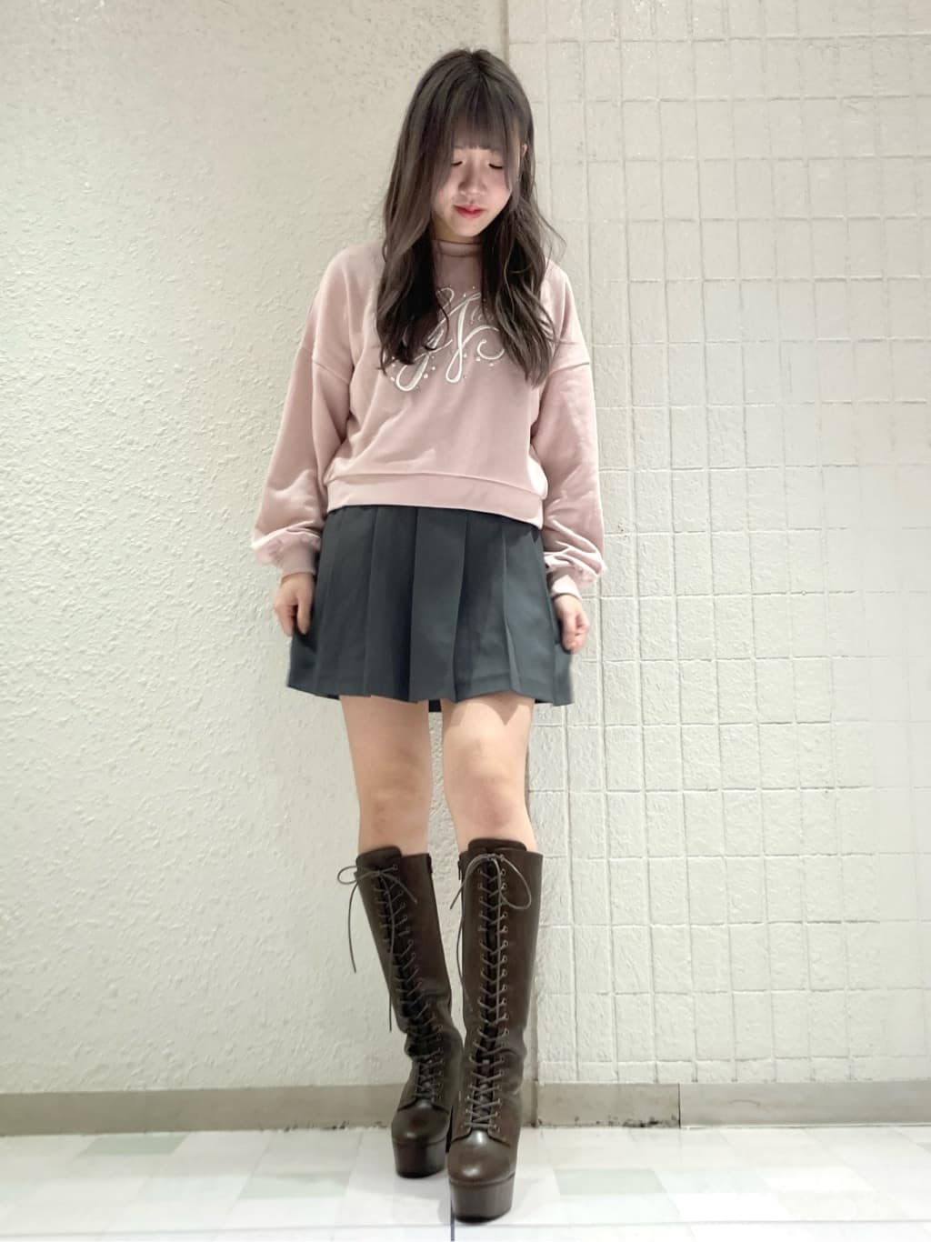 ❤︎HIME❤︎さんの「ESPERANZA｜【ラク盛り／ロングブーツ】リピーター続出／脚長美脚　レースアップロングブーツ」を使ったコーディネート
