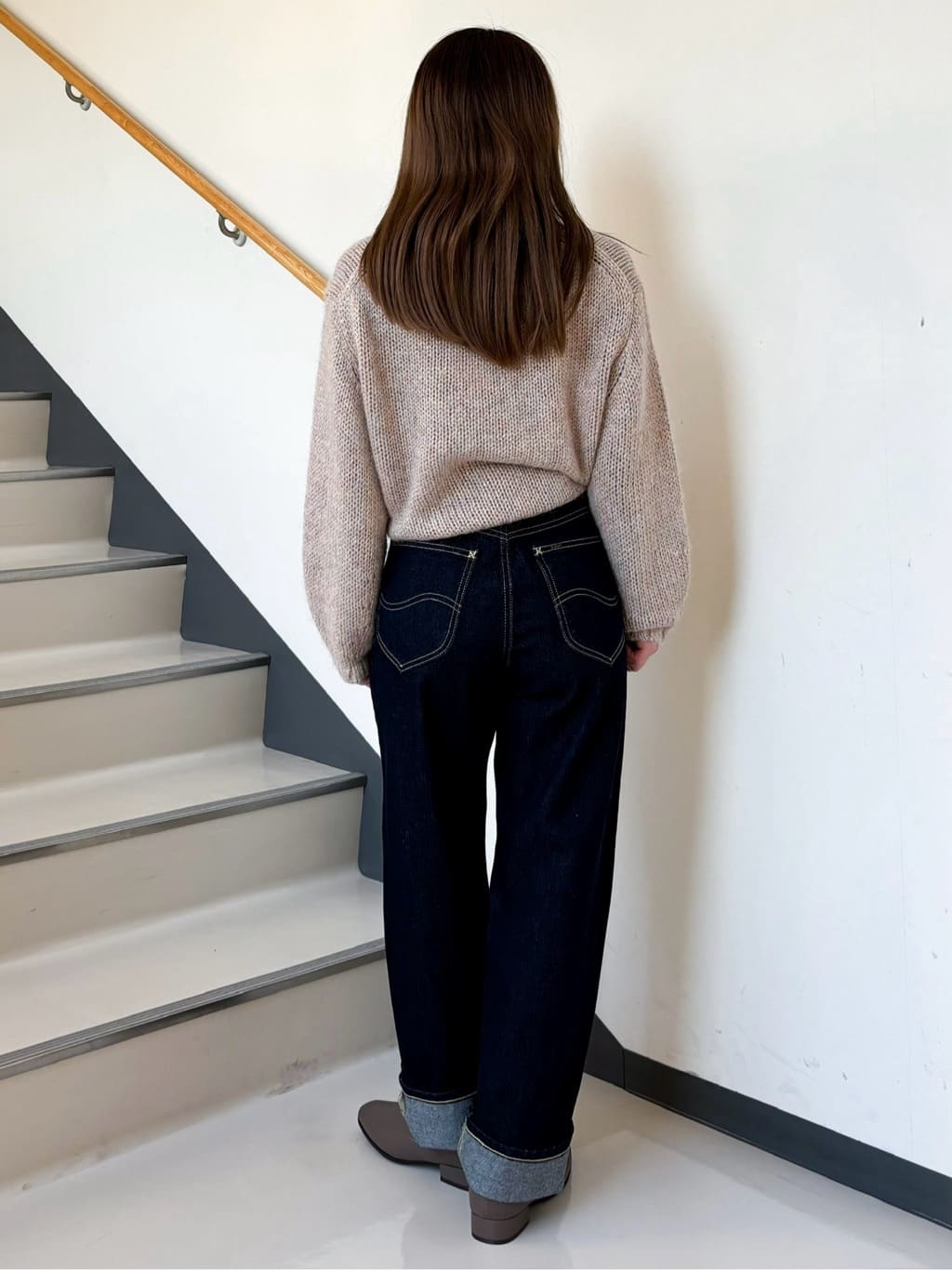 momoさんの「grove｜【Lee&times;grove別注】STRAIGHT DENIM PANTS」を使ったコーディネート